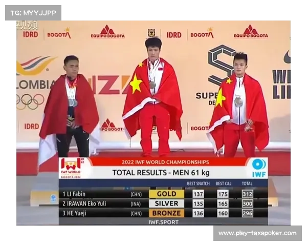 桨板锦标赛重庆本土选手夺三金 肖森予黄启轩包揽甲组冠亚 桨板锦标赛重庆本土选手夺三金 肖森予黄启轩包揽甲组冠亚