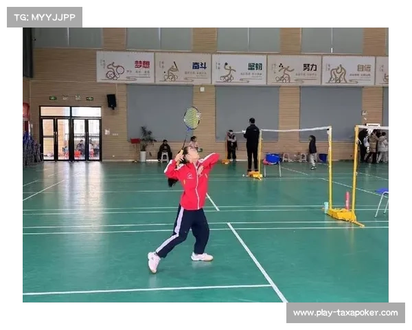 羽毛球运动进入校园体育课程,青少年参与度提升 羽毛球运动进入校园体育课程,青少年参与度提升